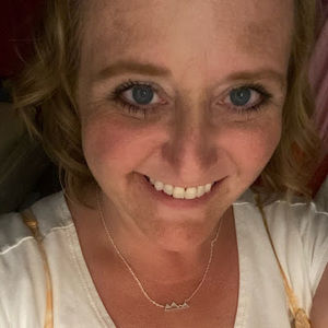 Meet your Posher, Darci cairns